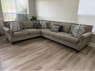 Beautiful studded 2pc sectional sofa set