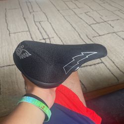 brand new se flyer seat