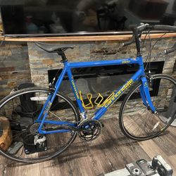 Cannondale r500 caad3 slice aluminum super light weight road bike excellent condition TAKING BEST OFFER bike is like new for Sale in Wildwood