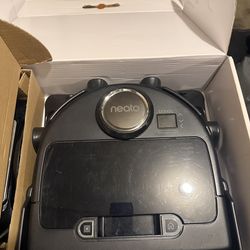 Newton Botvac Connected Robot Vacuum