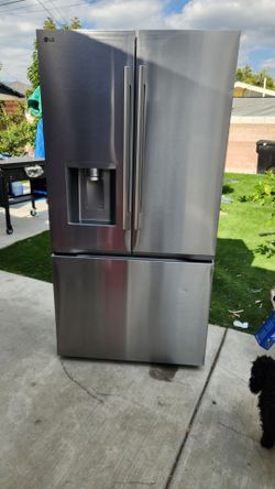 LG LF24Z6530S 36 Inch Counter-Depth 3-Door French Door Refrigerator in Stainless Steel