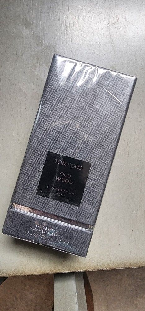 Tom Ford- Oud Wood Perfume