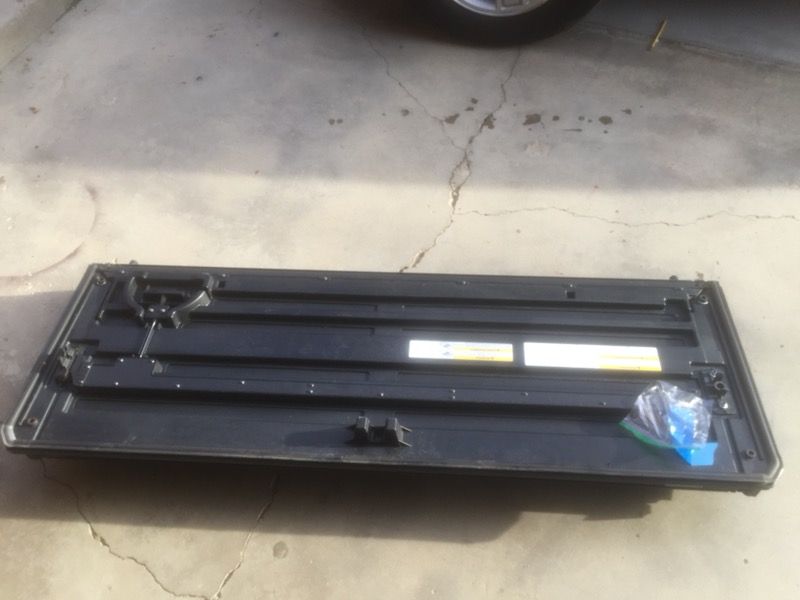 2016 toyota tacoma 4 door 5 foot beed top cover