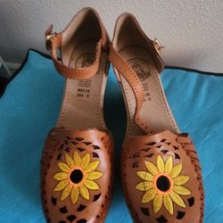 MEXICAN HEELS