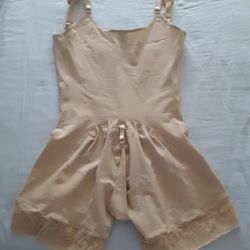 BRAND NEW WOT, NEVER USED, M &D FAJA COLOMBIANA, SIZE M
