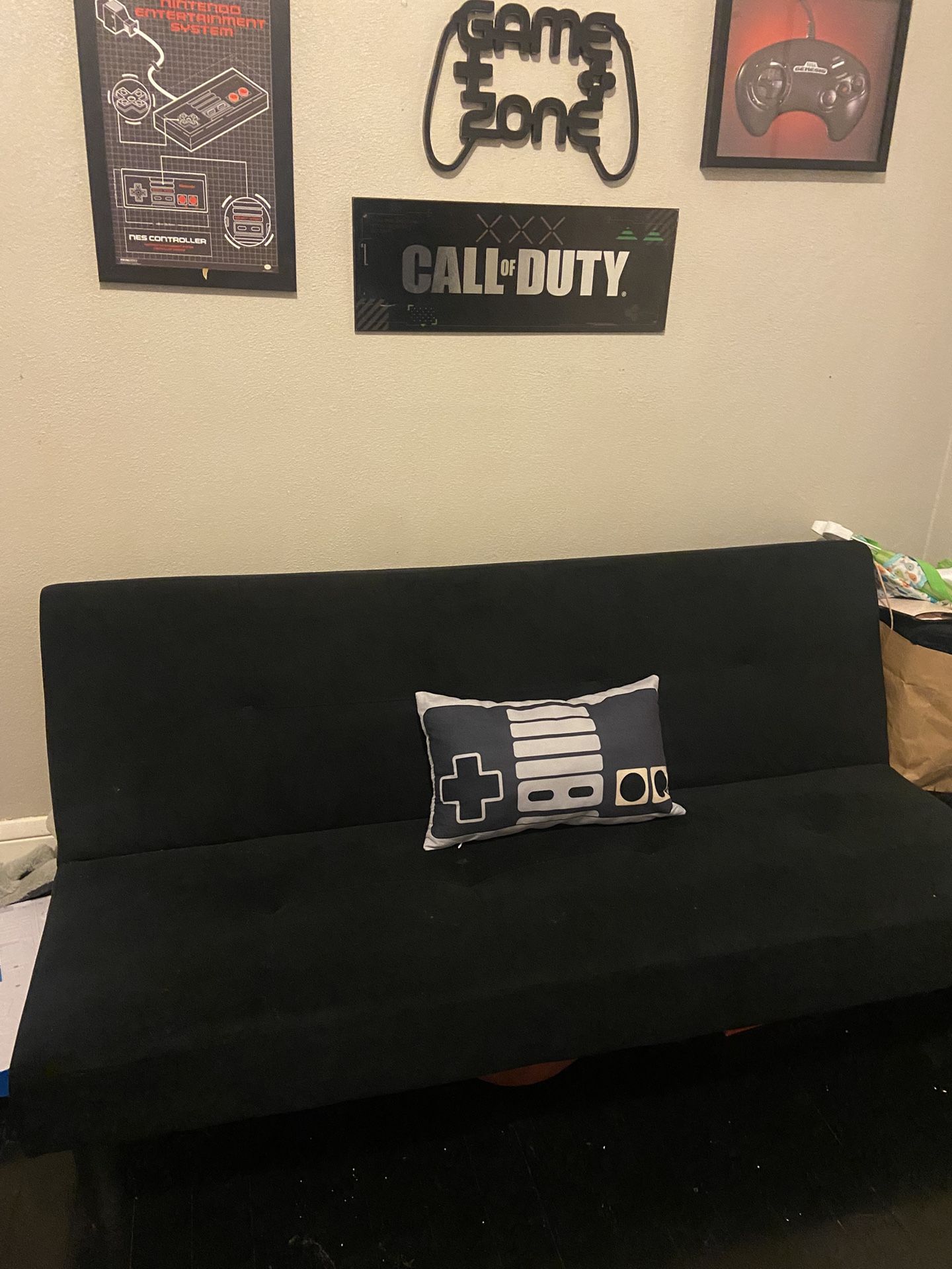 Black Futon