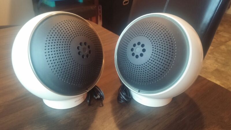 Vintage Weltron model 2003 "spaceball" speakers