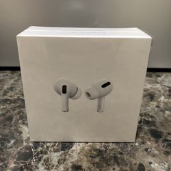 AirPods Pro With MagSafe Charging Case 