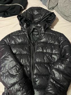 Black guess puffer jacket(detachable hood)