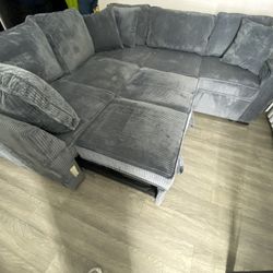 Gorgeous Grey Sectional pull  Out Onsale 