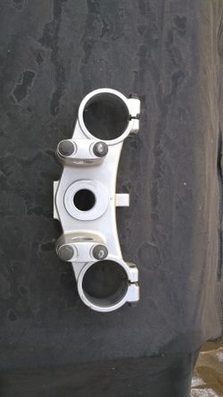 2000 Yamaha YZ400F OEM top triple clamp