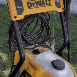 DeWalt Electric Pressure Washer 2400PSI 