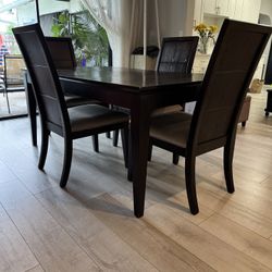 Dark Brown Solid Wood Dining Room Table W/ 4 Chairs 