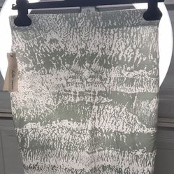 Elegant White and Green Patterned  Pencil Skirt Betro Simone