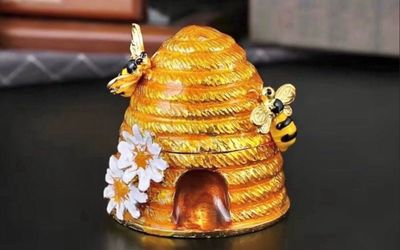 Bee Jewelry Trinket Box ✨Please Read Description