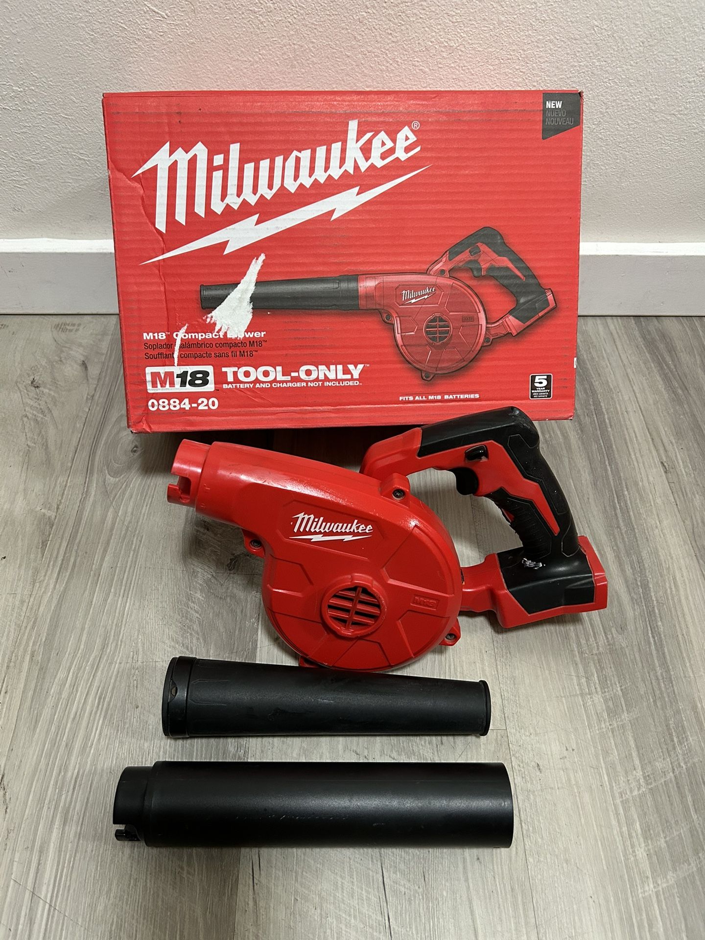 Milwaukee M18 18V Lithium-Ion Cordless Compact Blower (Tool-Only)