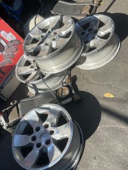 17” 6 HOLES TOYOTA WHEELS $200
