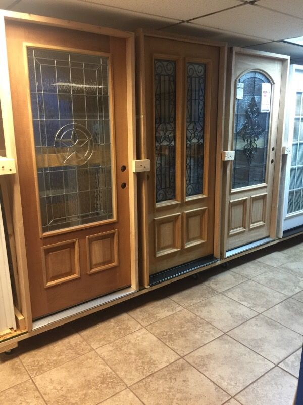 Puertas para enfrente de la casa con todo y Marco