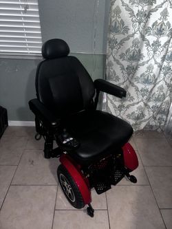 Jazzy Elite Electric Wheelchair