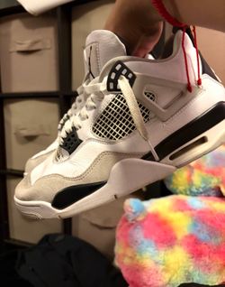 Jordan 4s military black size 9.5