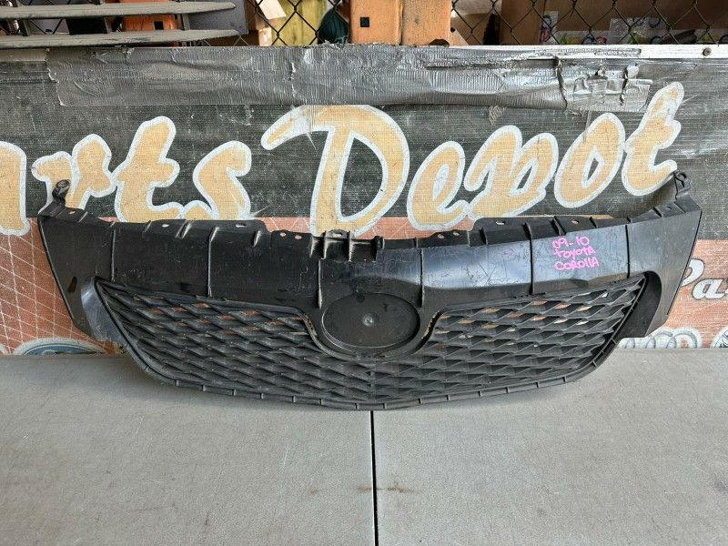 09-10 TOYOTA COROLLA GRILLE OEM