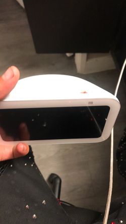 White Smart Display with Screen