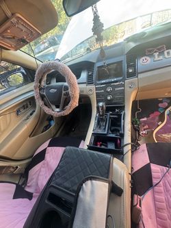 Ford toures 2013 SEL 3.5 engine/ white / tan 4d sedan