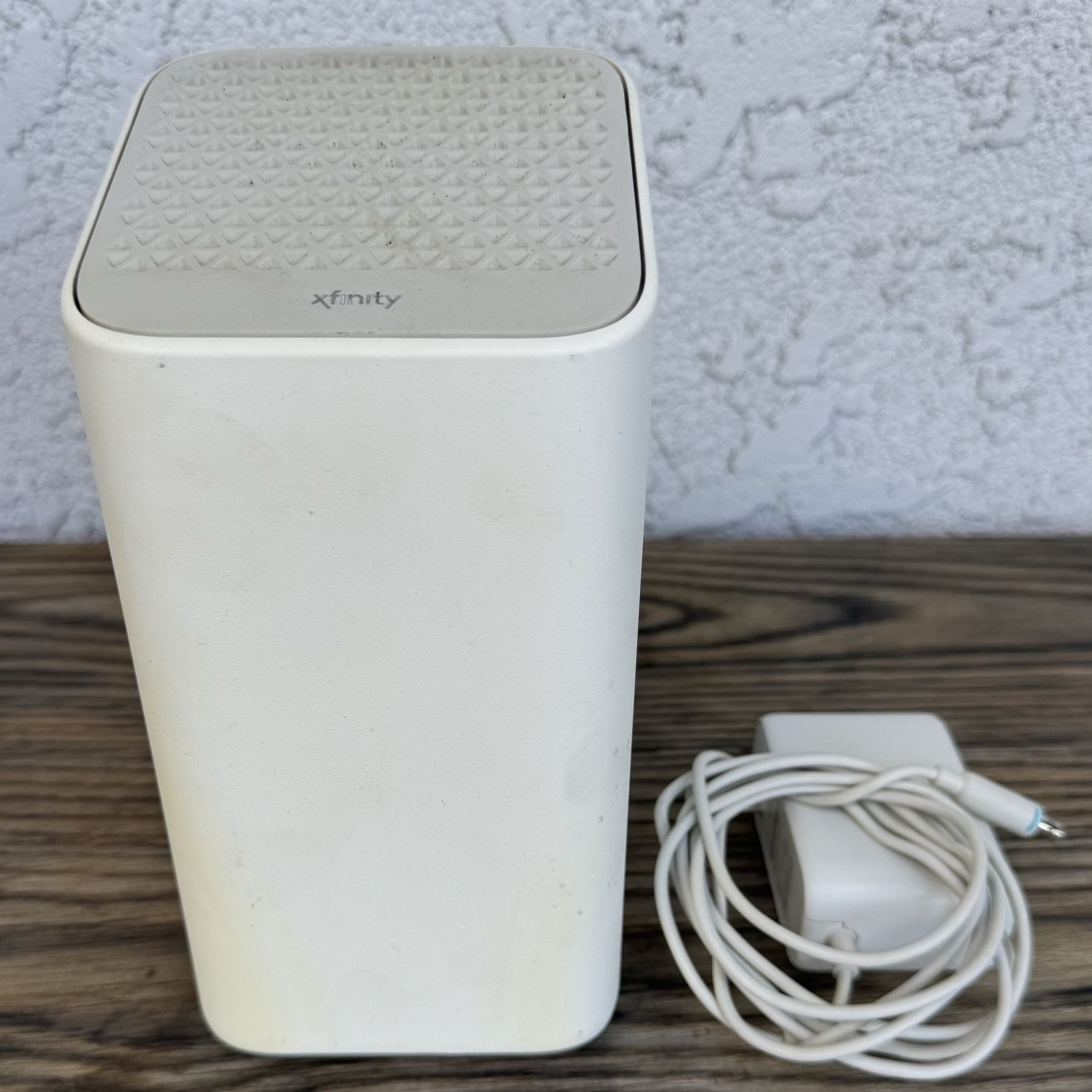 Comcast Xfinity XB7-T Gigabit Modem Wifi Router CGM4331COM AS IS UNTESTED  READ for Sale in Long Beach, CA - OfferUp