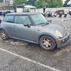 2004 MINI COOPER S