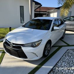 Toyota Camry 2017