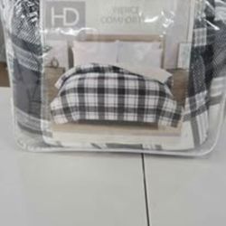 Pierce comforter