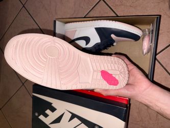 Atmosphere “bubblegum” 1s size 10.5 men