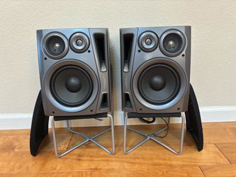 Aiwa Twin Duct 3-Way Bass Reflex Speaker System with Stands, Model SX-NA54