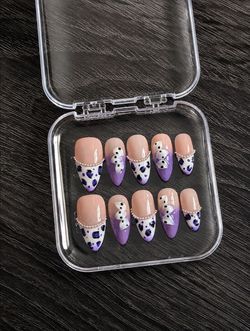 Press on Nails - Sizes S,M,L - CASH ONLY - 75th Ave and Peoria