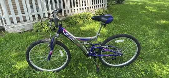 Next Tiara Pro 24-inch 21-Speed  Mountain Bike