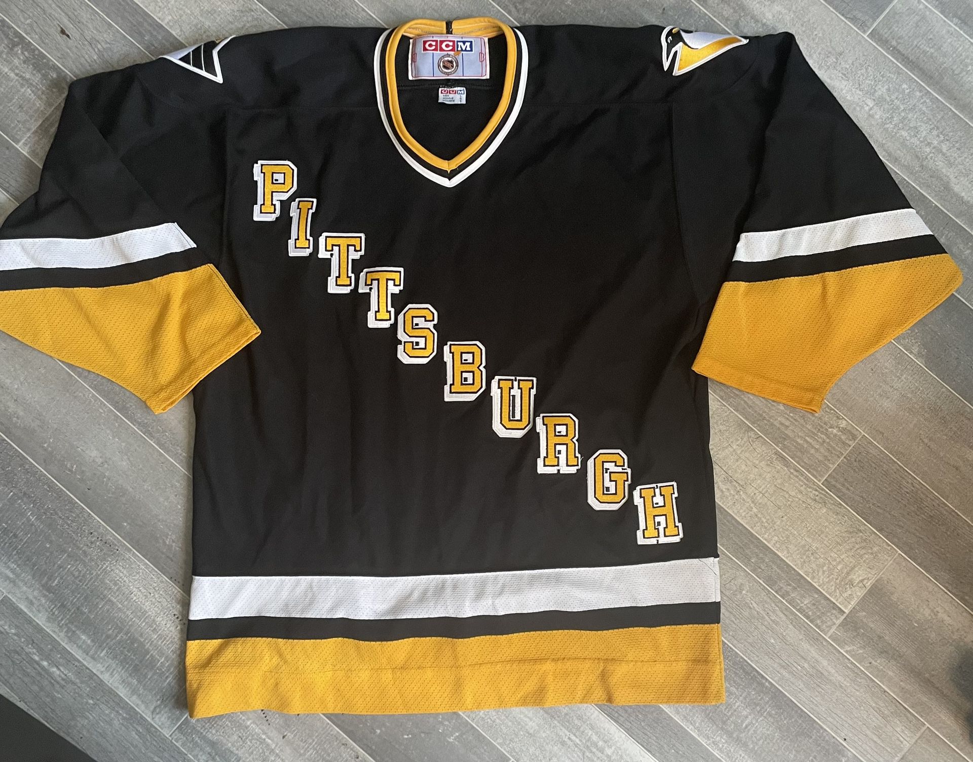 Vintage Pittsburgh Penguins Jersey CCM Men’s Large / L Rare Diagonal Version