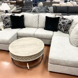New Sectional 🔥🔥 AVAILABLE NOW 