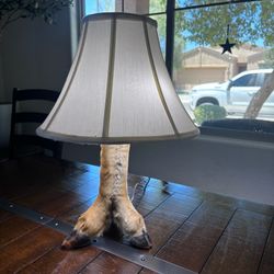 Vintage Taxidermy Deer 3 Hoof Table Lamp Oddity Curiosity Weird Rustic Man Cave Hunting