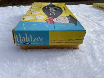 Classic Yahtzee Game in Retro Box 