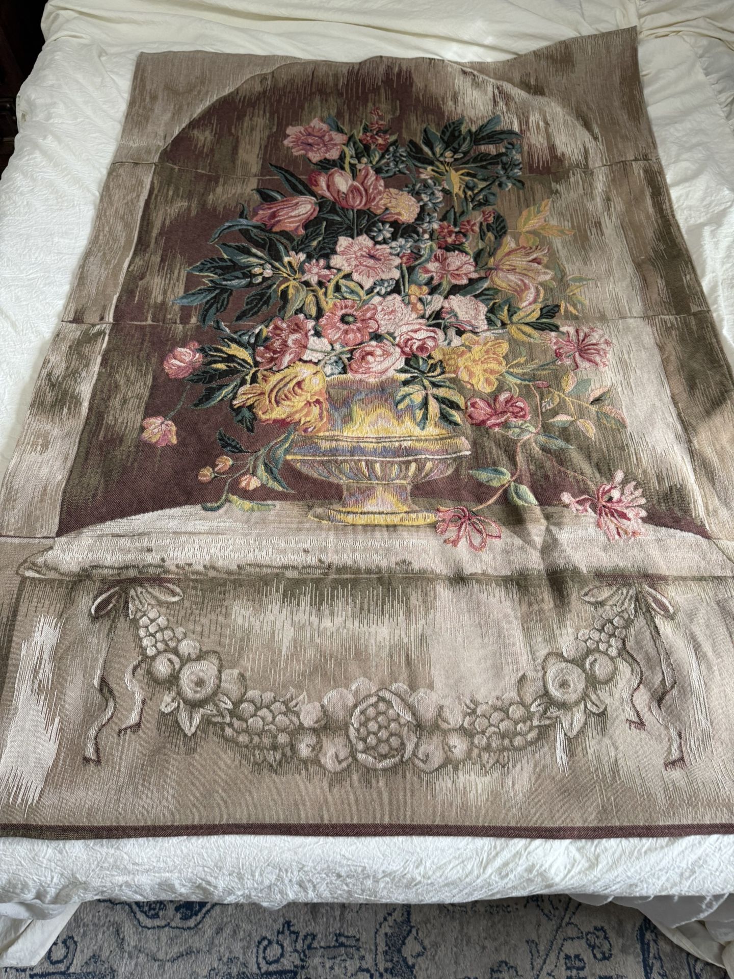 Bouquet Niche French Tapestry Wall Hanging