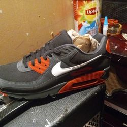 NIKE AIR MAX Size 13