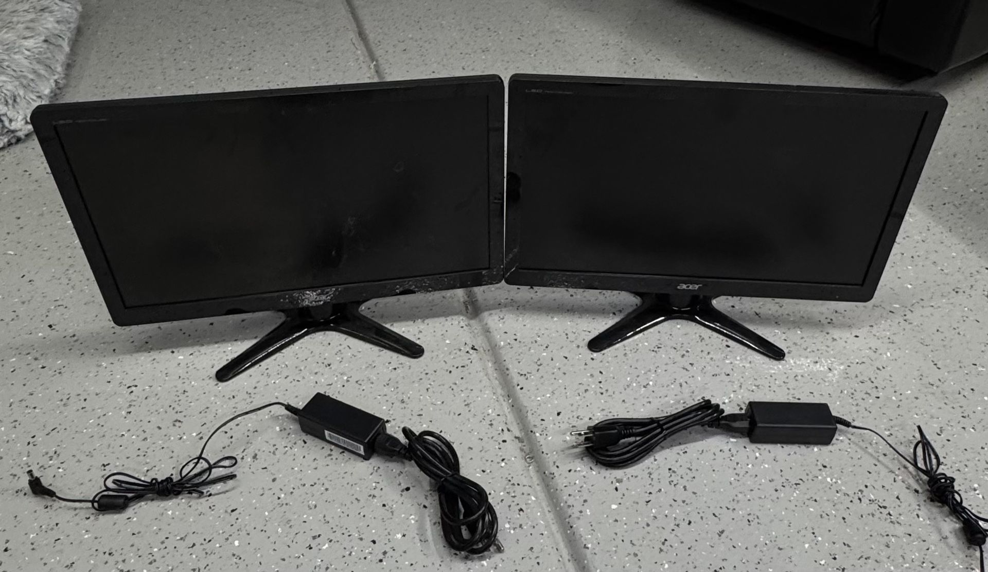 Computer Monitors - Acer - 20”