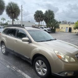 2010 SUBARU Outback 3.6 R