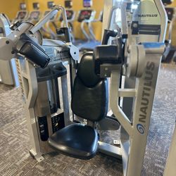 Nautilus Nitro Plus Tricep / Arm Extension 