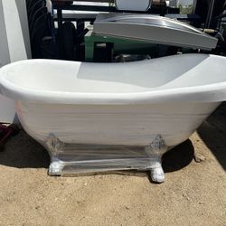 New Freestanding Acrylic Clawfoot Bathtub New