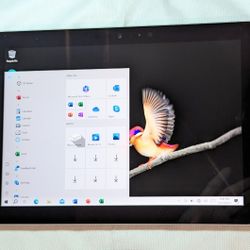 NICE MICROSOFT SURFACE GO  WINDOWS TABLET  10.5" Windows 10