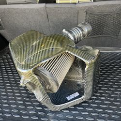 Awe Tuning B9 Audi S4 / S5 / RS5 Airgate Carbon Intake