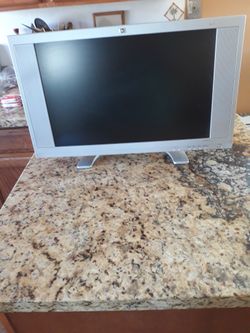 HP MONITOR, CDplayer, Chair, HotTub-heater Assembly, Pictures