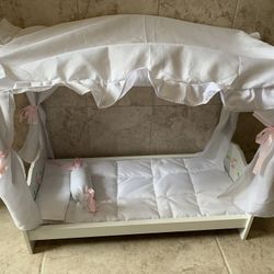 New American Girl 18” Doll Size White Wood Canopy Bed With Comforter Set