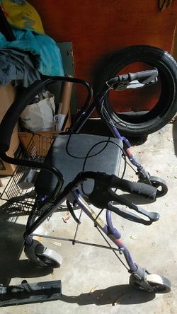 walker with brakes. never used